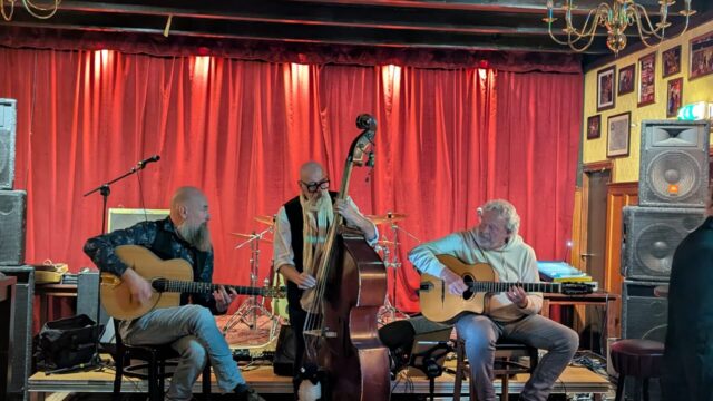 WhatsApp-Image-2025-12-24-at-18.05.32